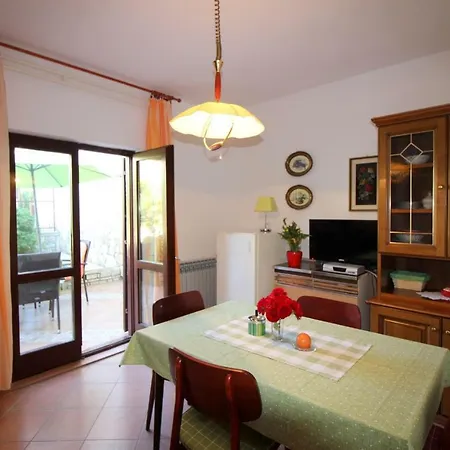 Apartment In Porec/istrien 37093 *